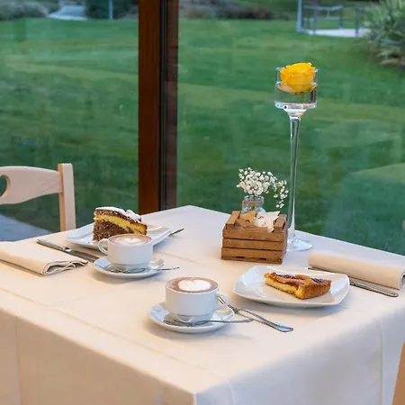 坎迪克圣弗朗西斯ii农庄酒店 Palazzo (Umbria)